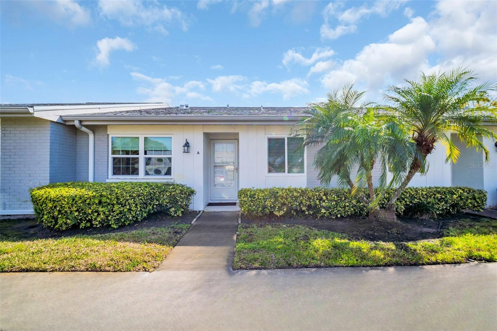 Welcome home to safely high & dry Highland Lakes! Parking spaces right in front of your door~