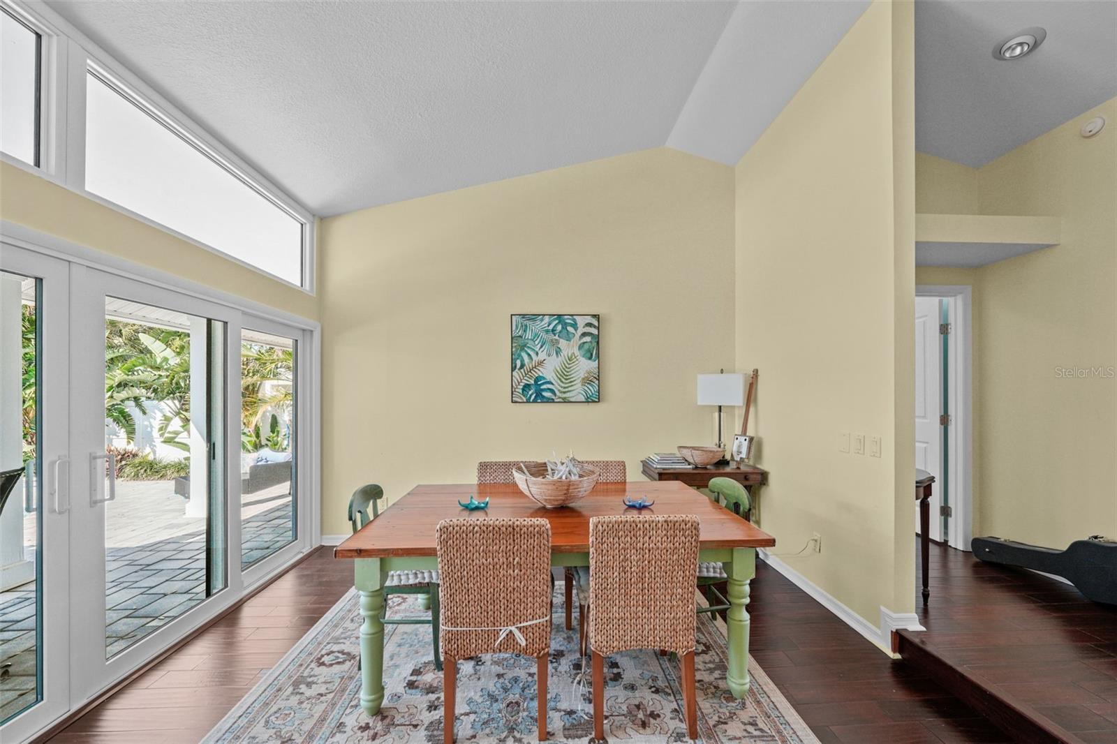 Dining Room to the Pool and Lanai