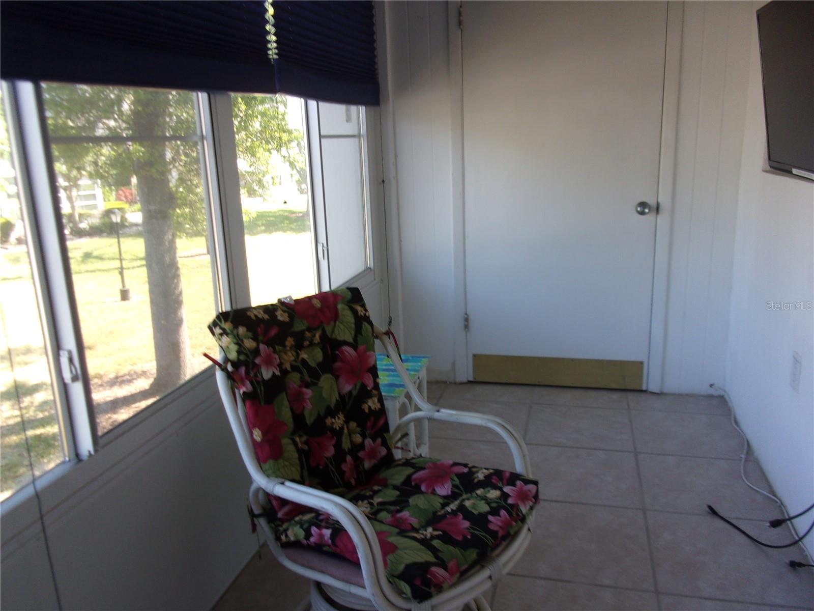 BACK LANAI