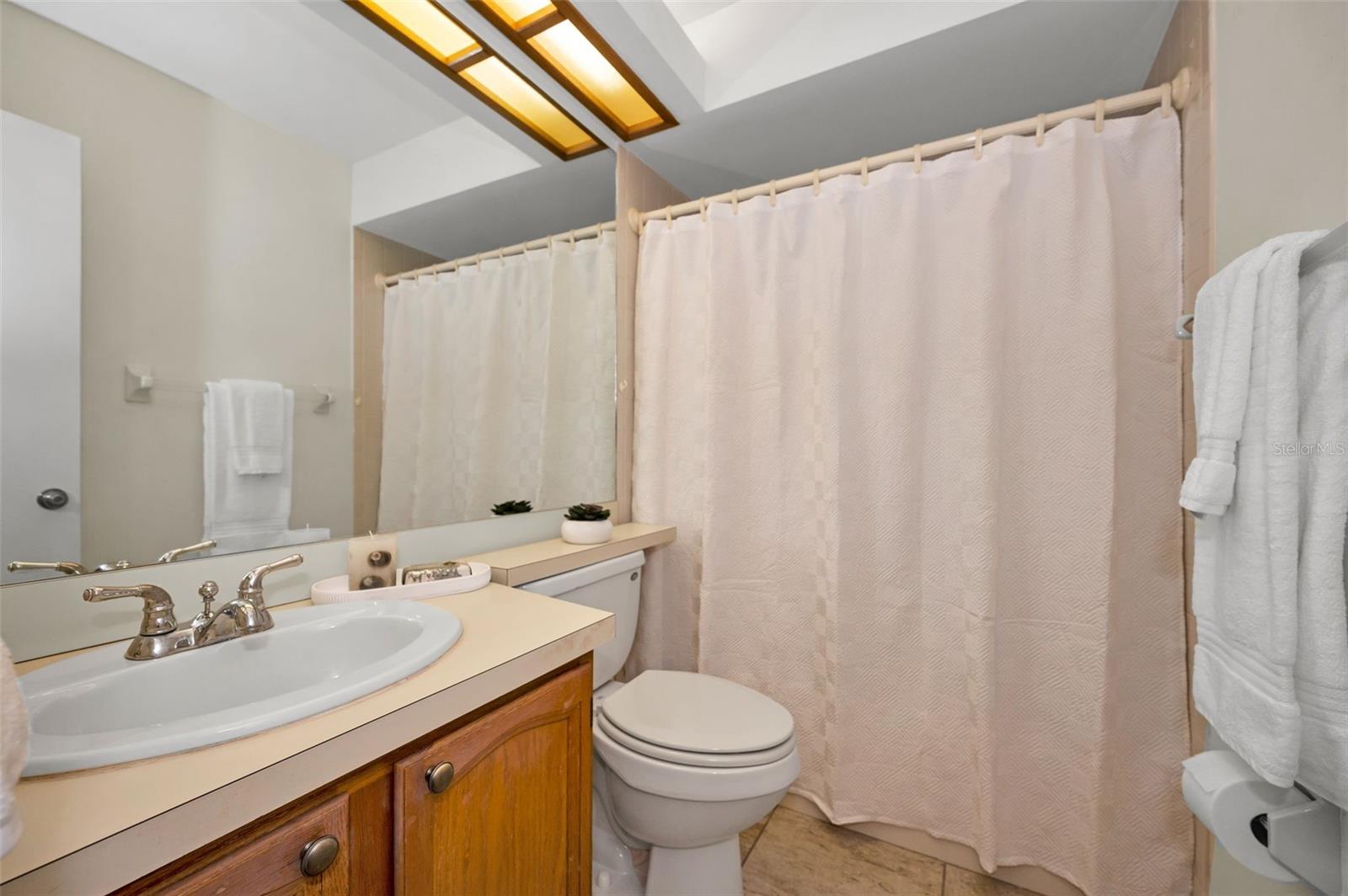 Bathroom 2 with tub/shower combination