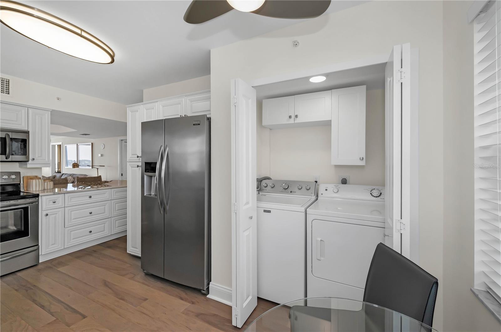 Laundry Closet with Washer & Dryer