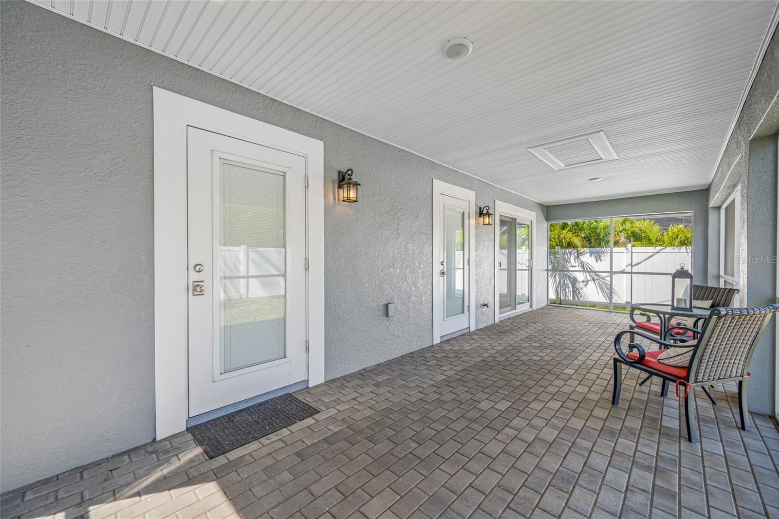 Spacious private patio for the guest house