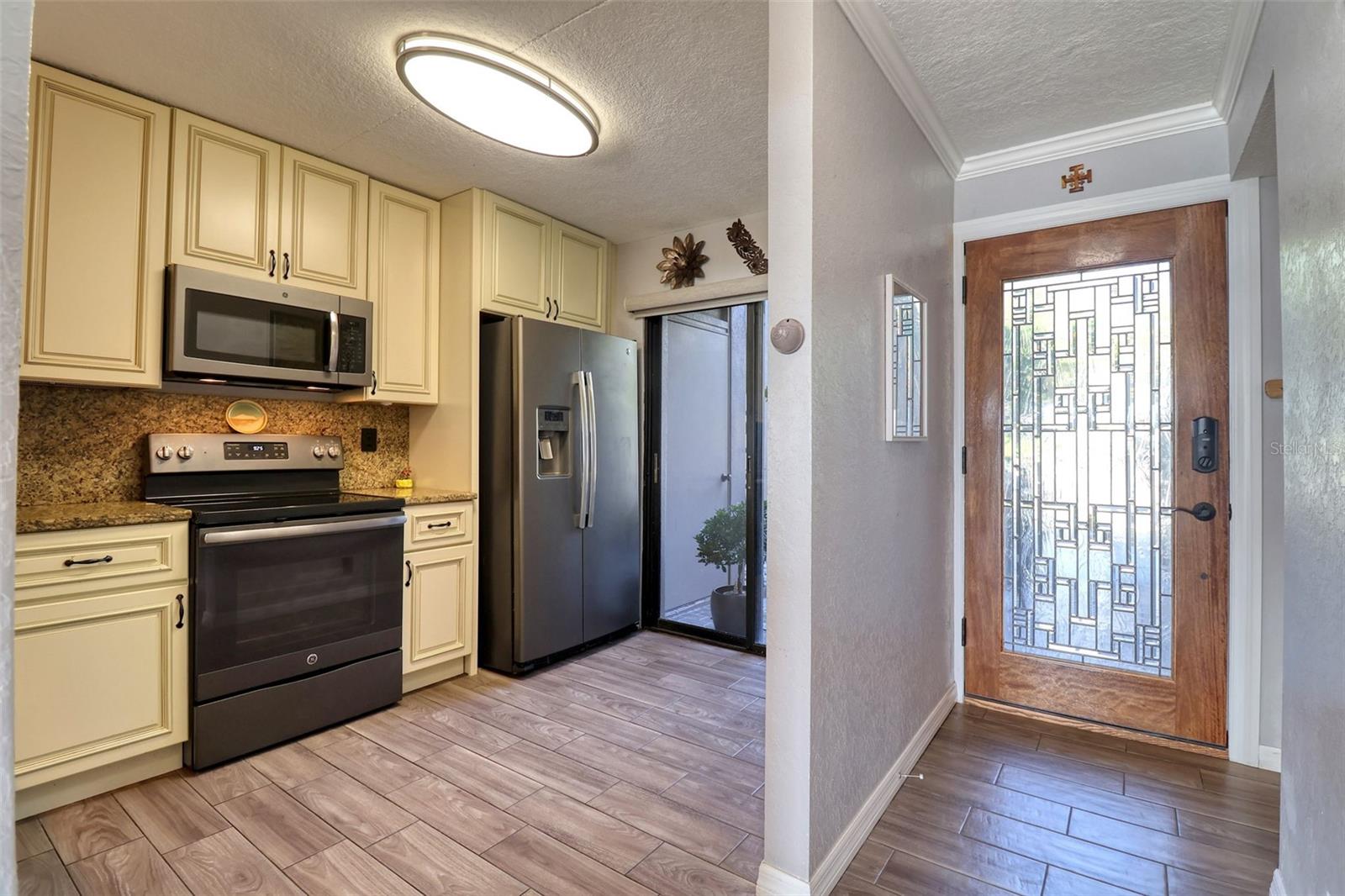 Fully Updated Kitchen