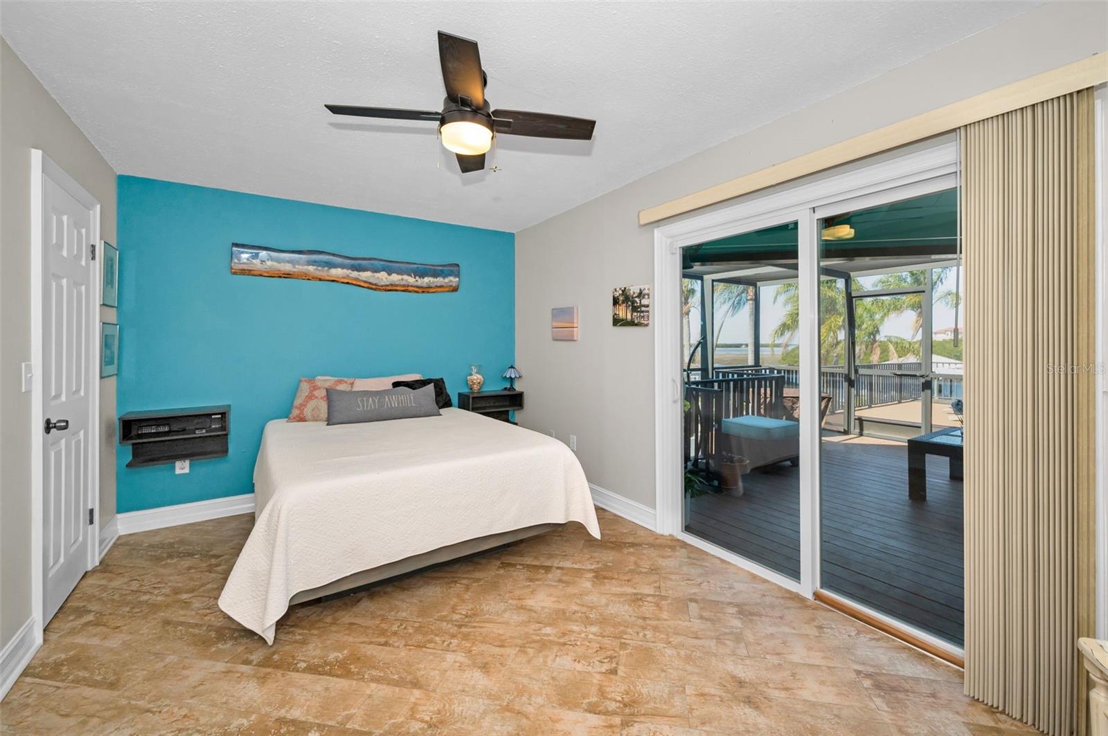 Guest room with Water view