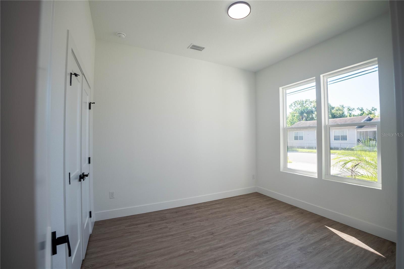 Guest Bedroom #1