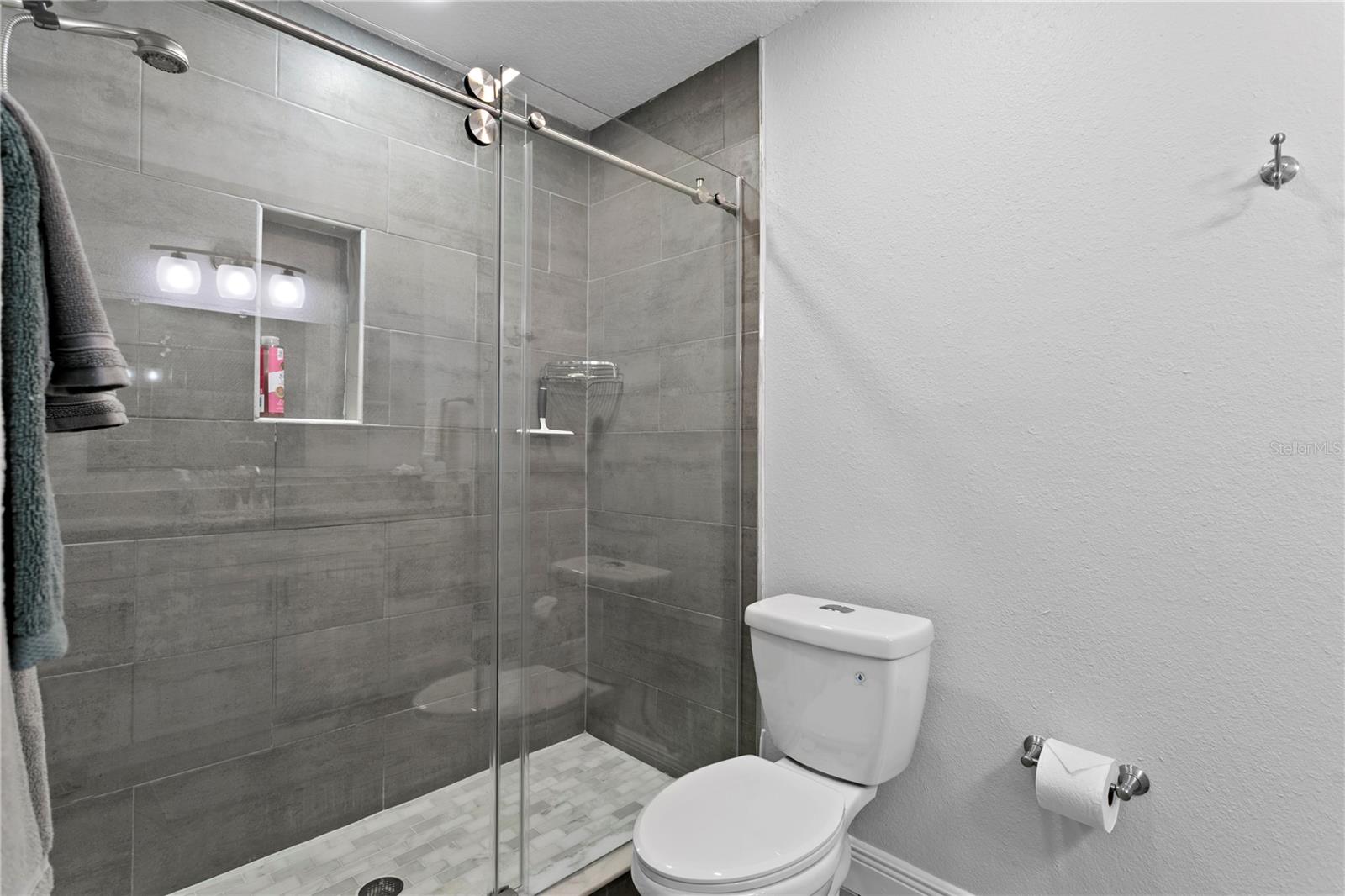 Frameless shower in the primary bath
