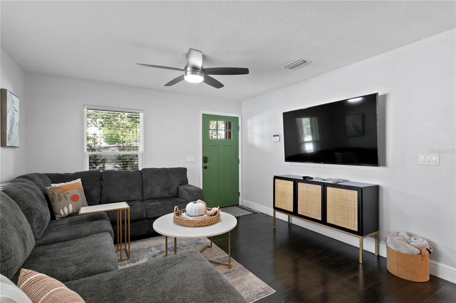 Beautifully furnished, comfortable living area