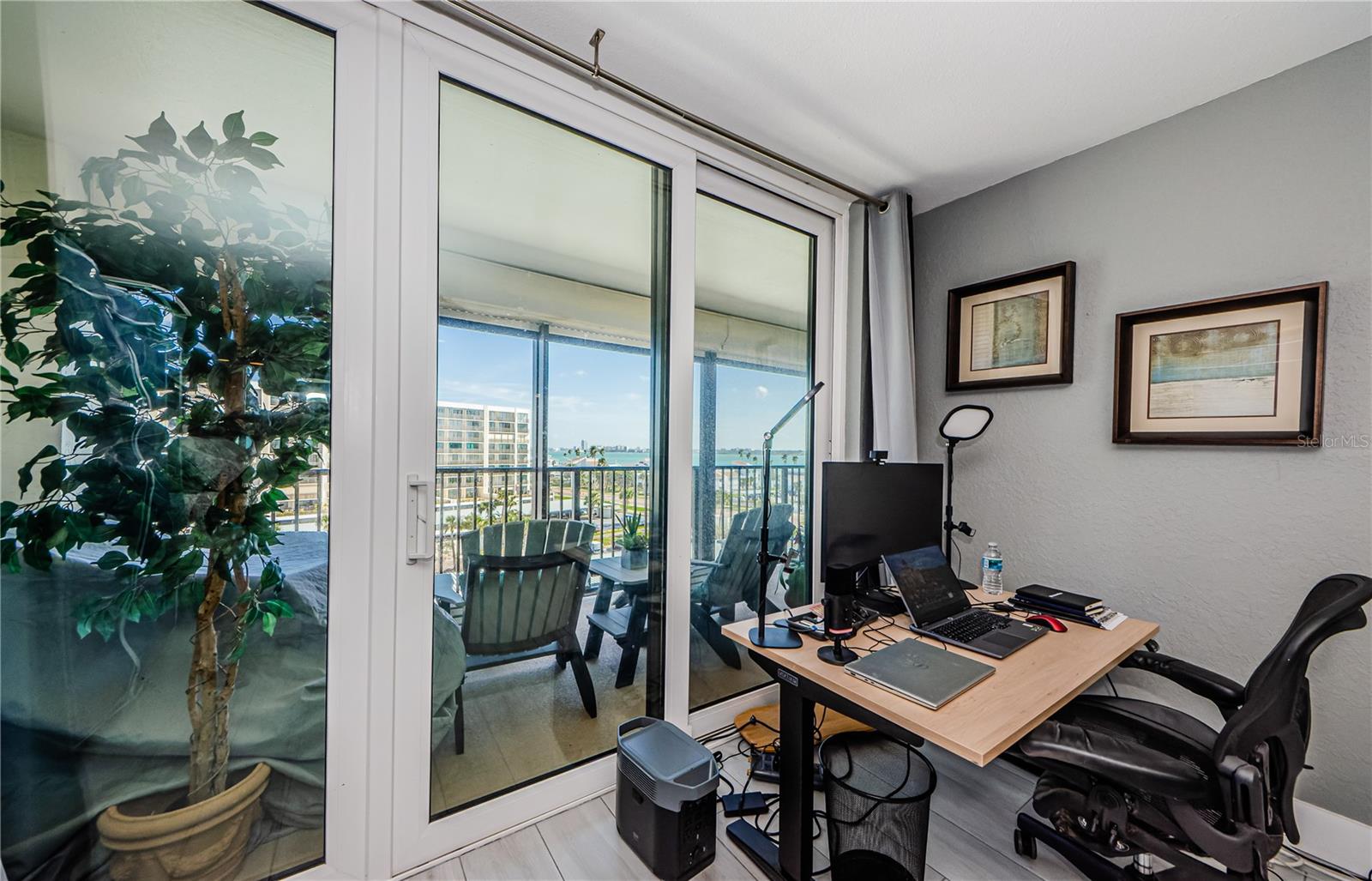 Room for a desk in the large master bedroom!