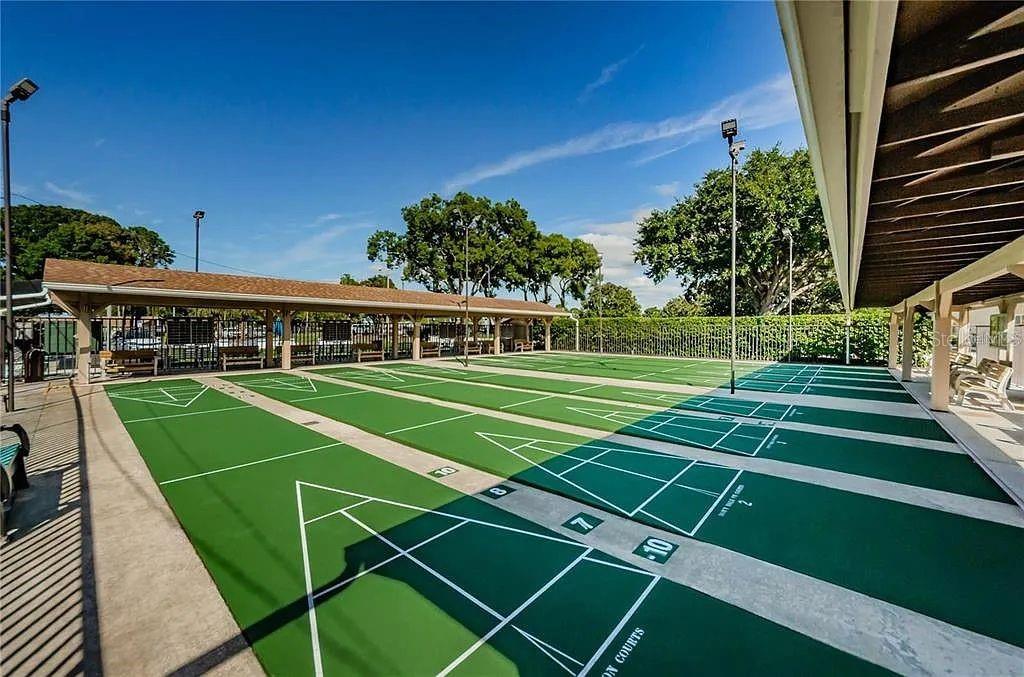 Highland Lakes Shuffleboard