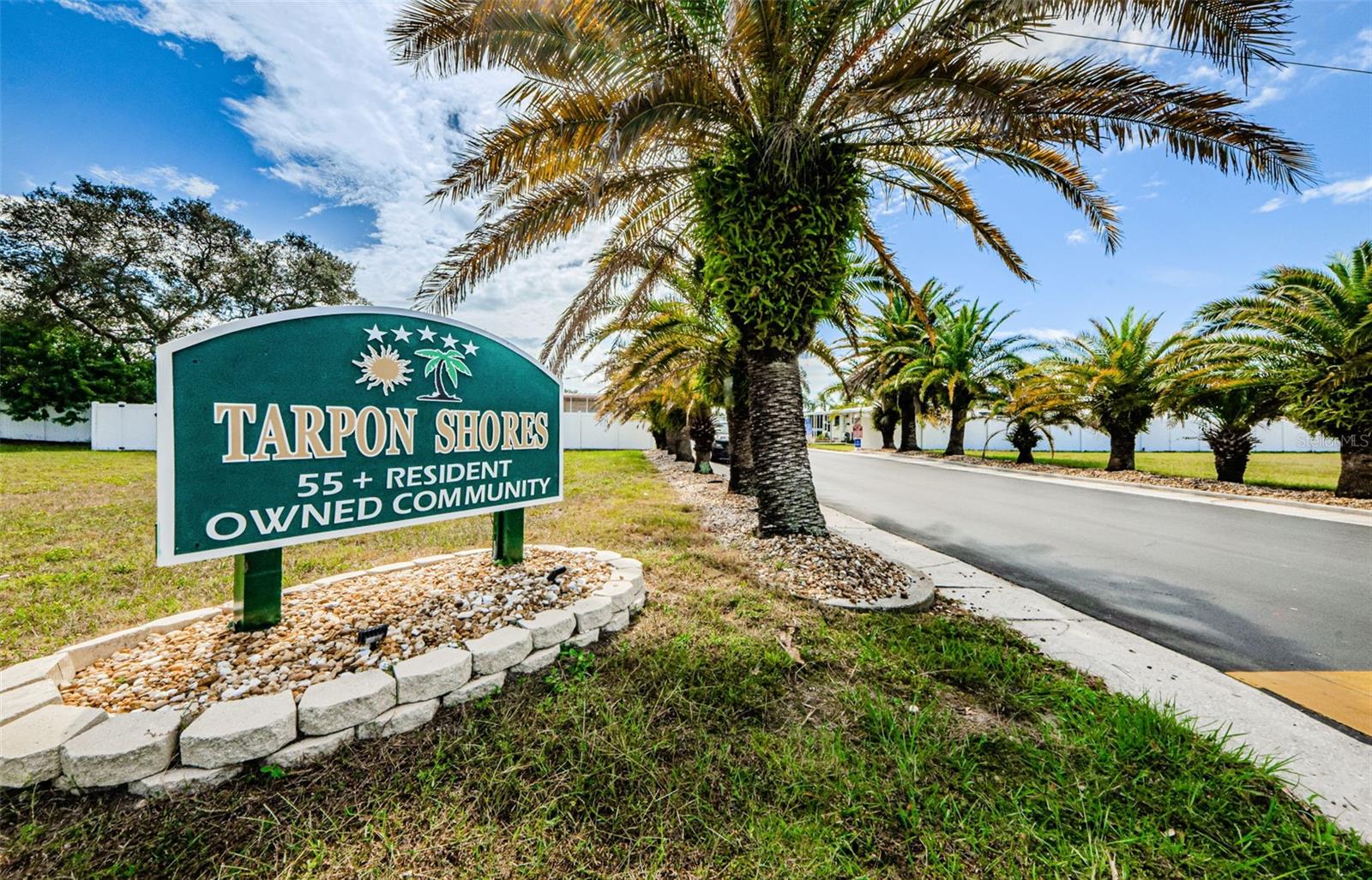 Entrance to Tarpon Shores