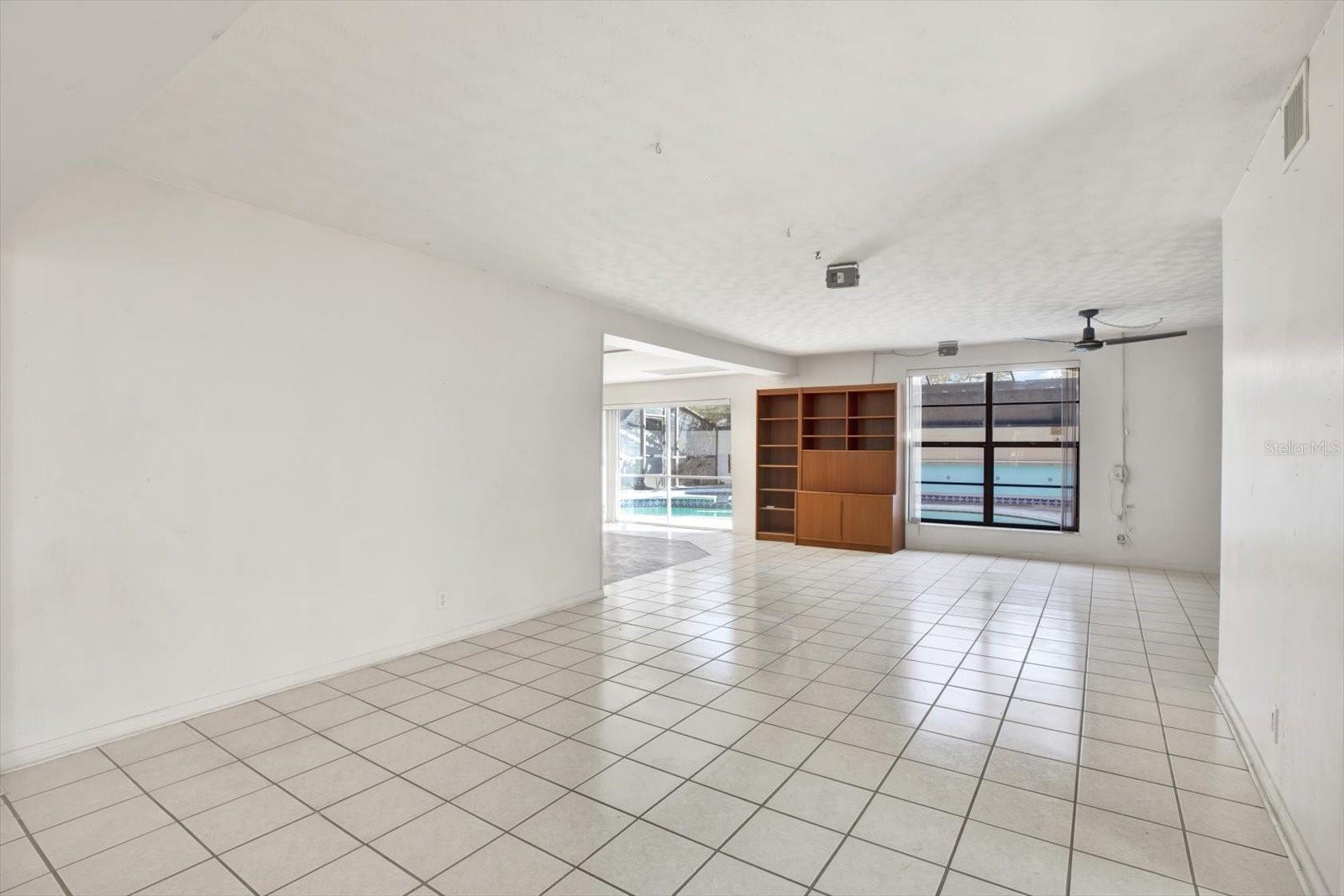 Kitchen +Family Room View