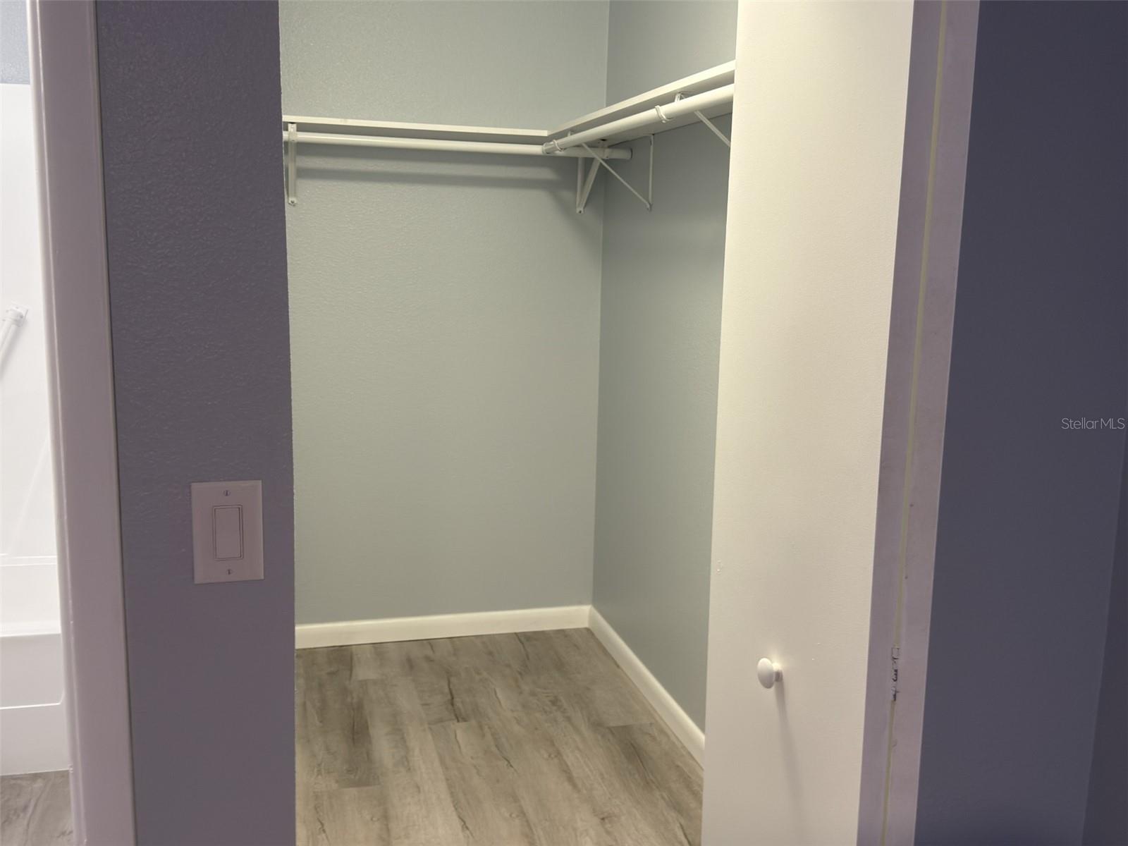 Walking Closet