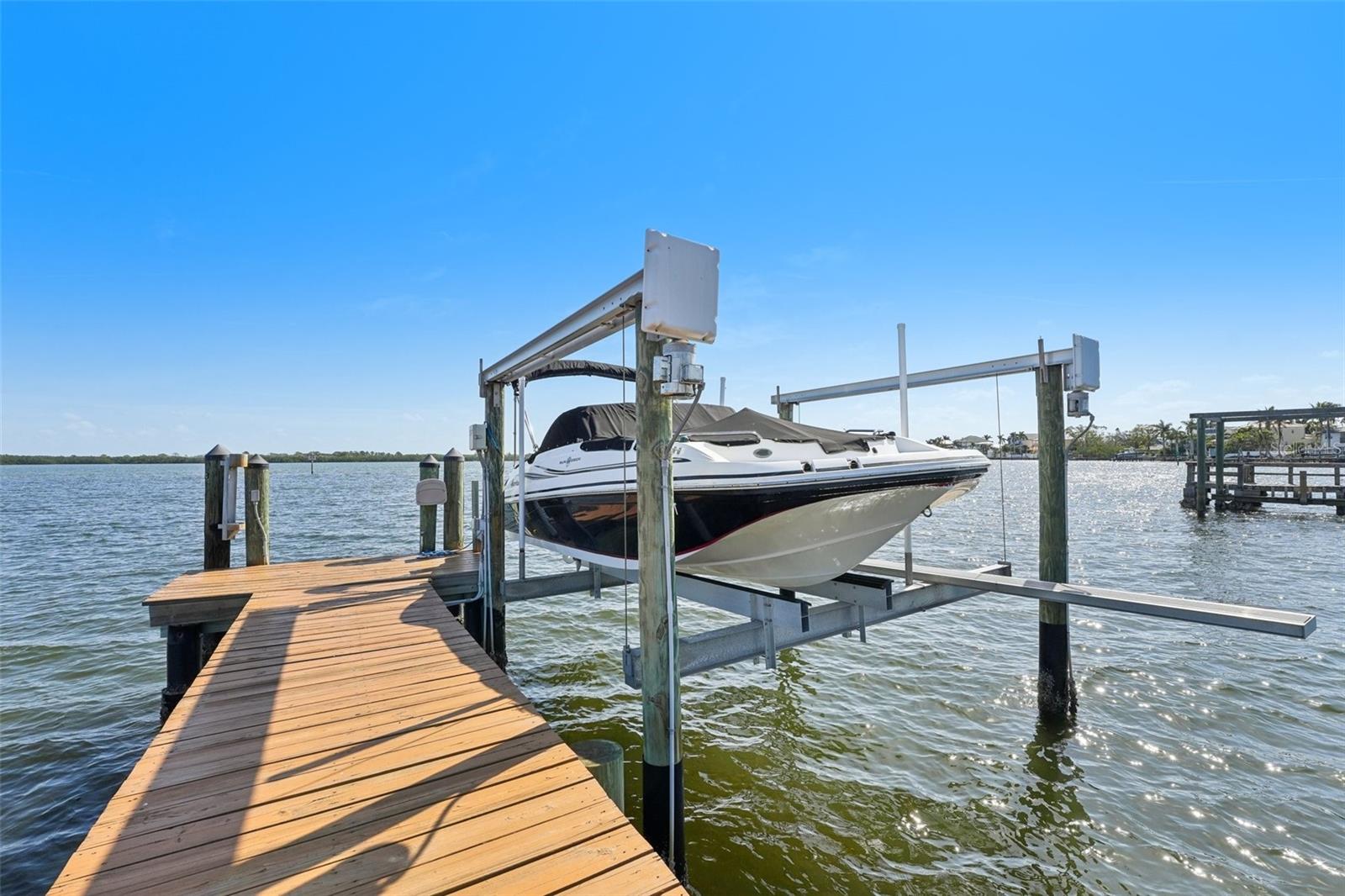 Boat lift