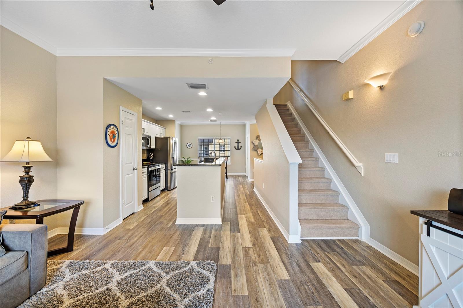 living area to kitchen view