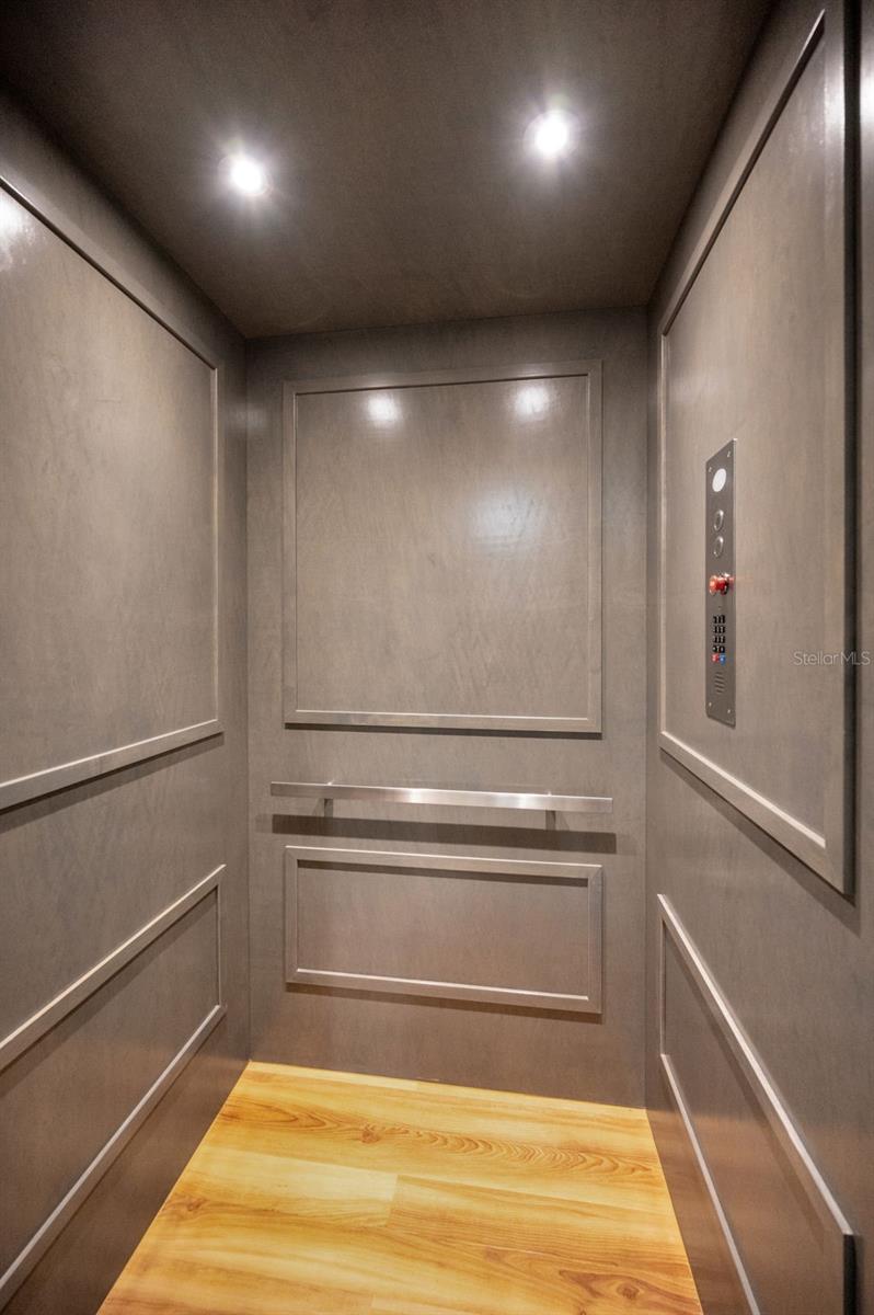 Private Elevator, Ground floor Garage to Living Area