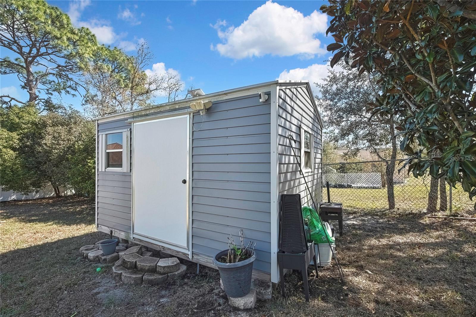 New Shed, yes it stays