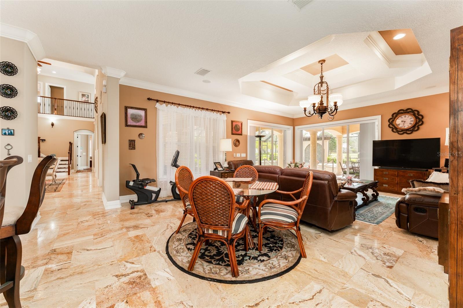 Eat in Area Between Kitchen & Family Room