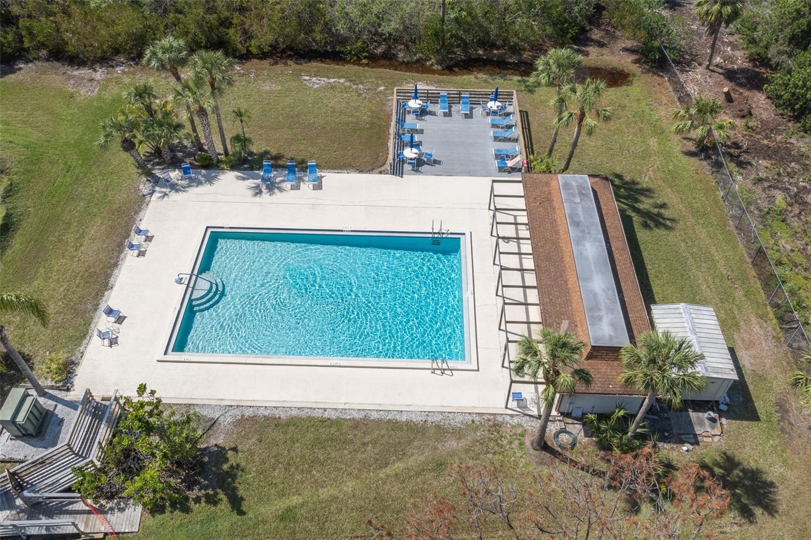 Large heated pool, they also have water aerobic classes here.