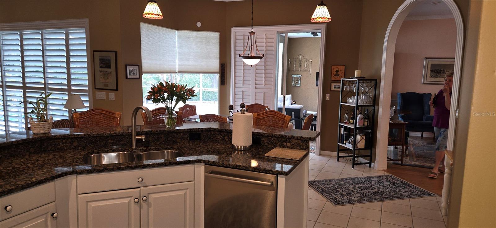 Kitchen island-nook