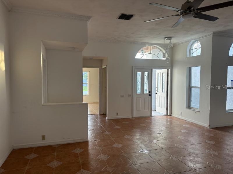 Entry/Foyer