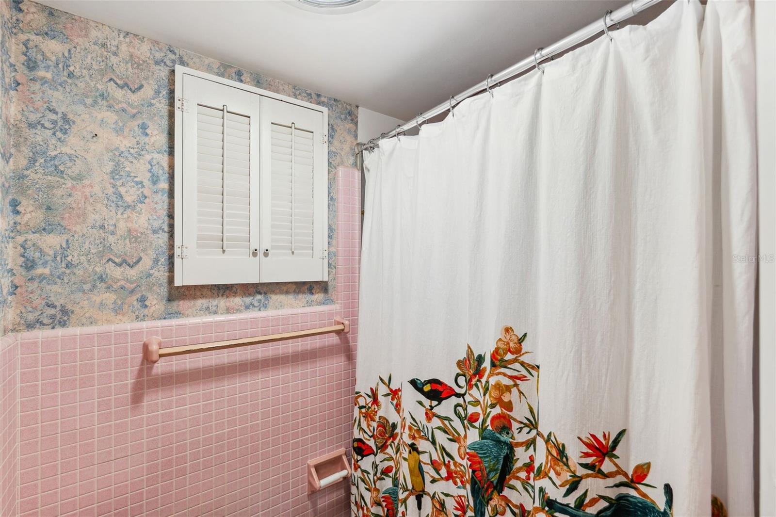 Primary bedroom with en-suite bathroom