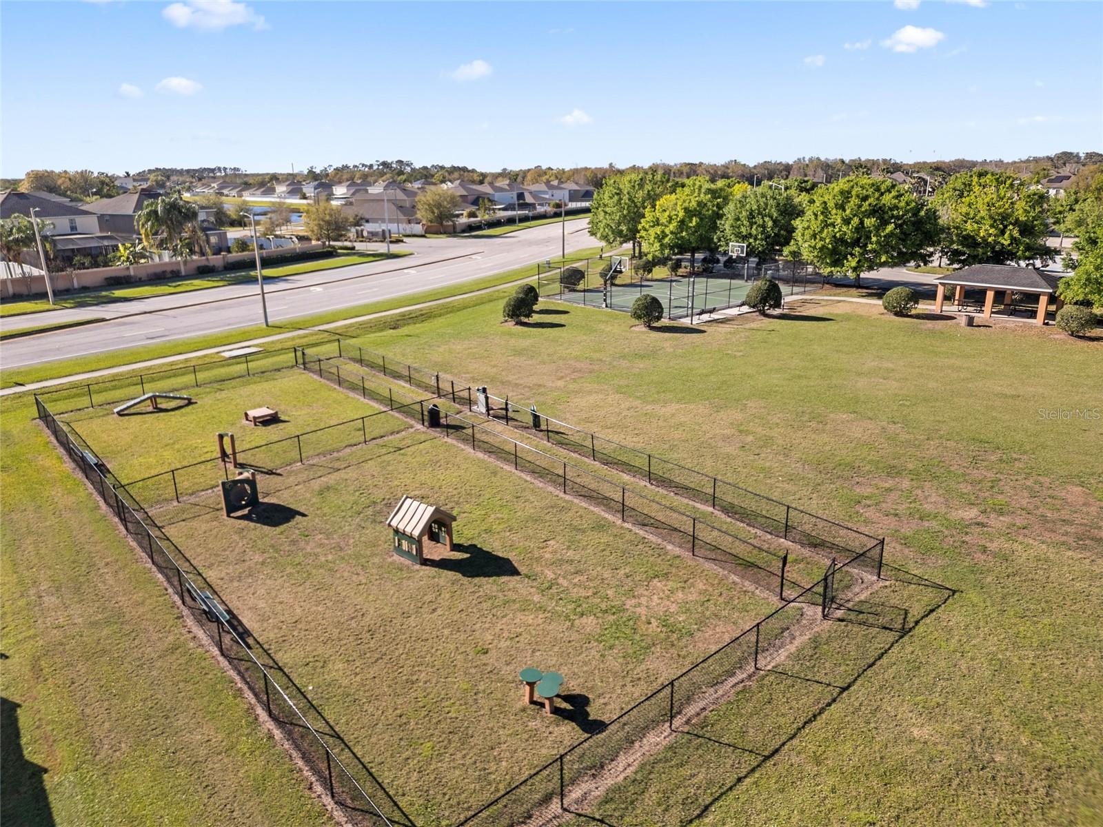 dog park, Park, basketball court