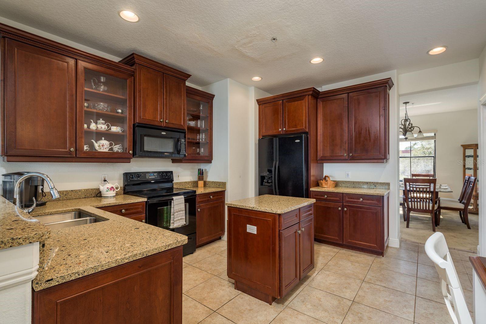 Chef's Kitch, Center Island, Stone Counters