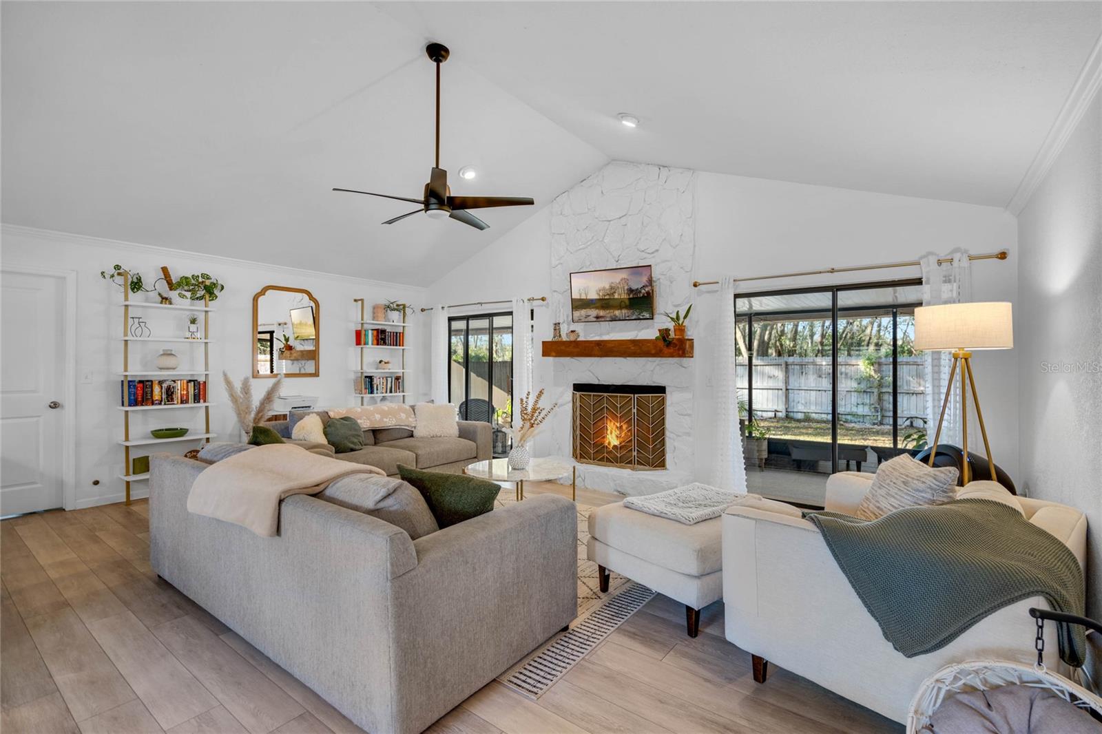 Large family room with vaulted ceilings