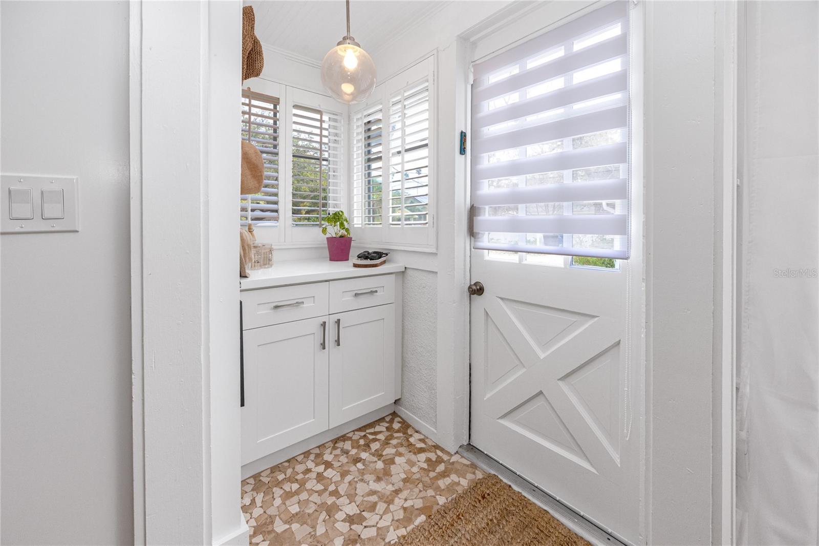 Kitchen Foyer