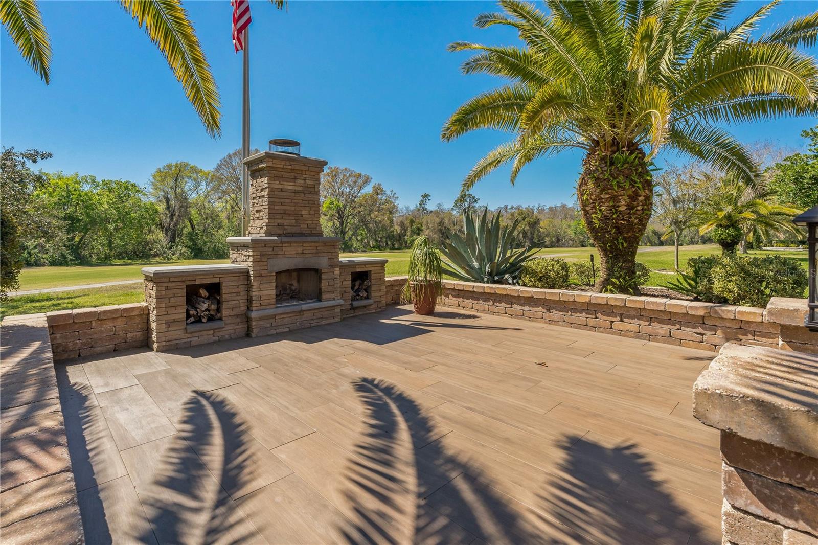 Backyard Terrace W/Fire Place