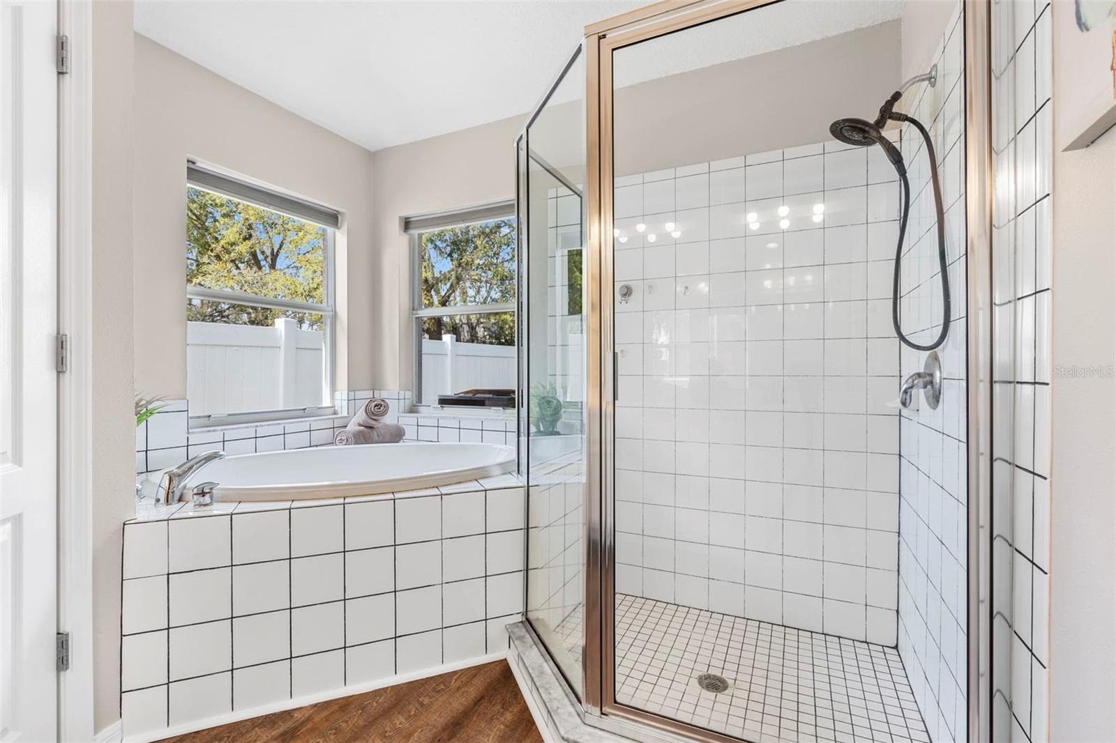 Ensuite Bath with Shower & Soaking Tub