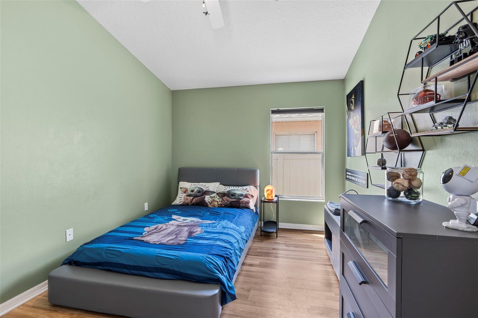 2nd Bedroom