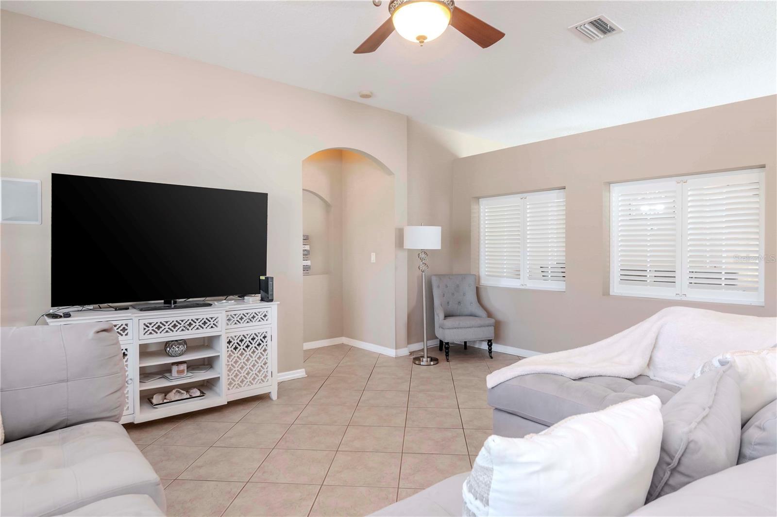 Breakfast Nook/Dining Area