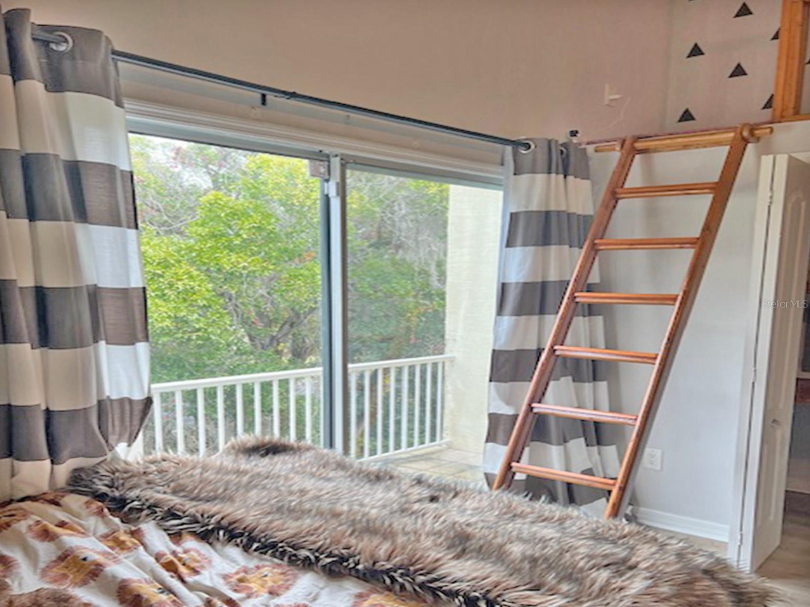 bedroom #3 balcony