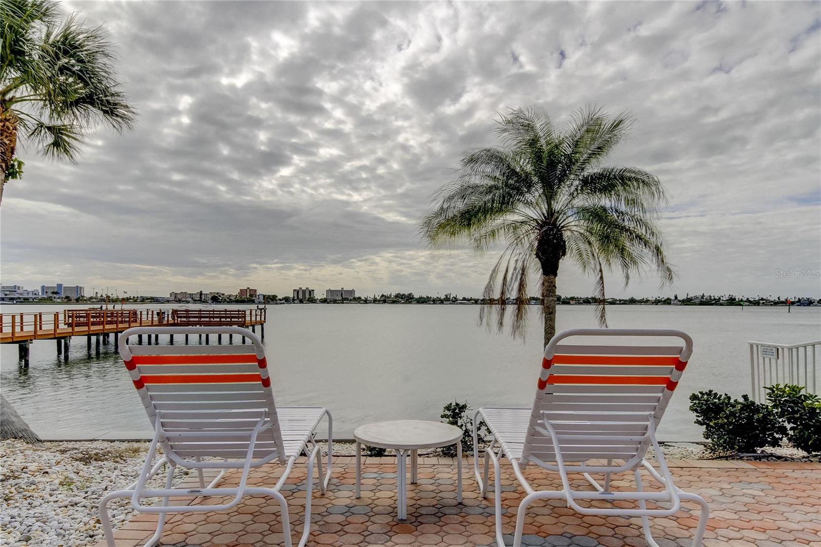 Quite Spaces to Relax overlooking the Intracoastal Waterway