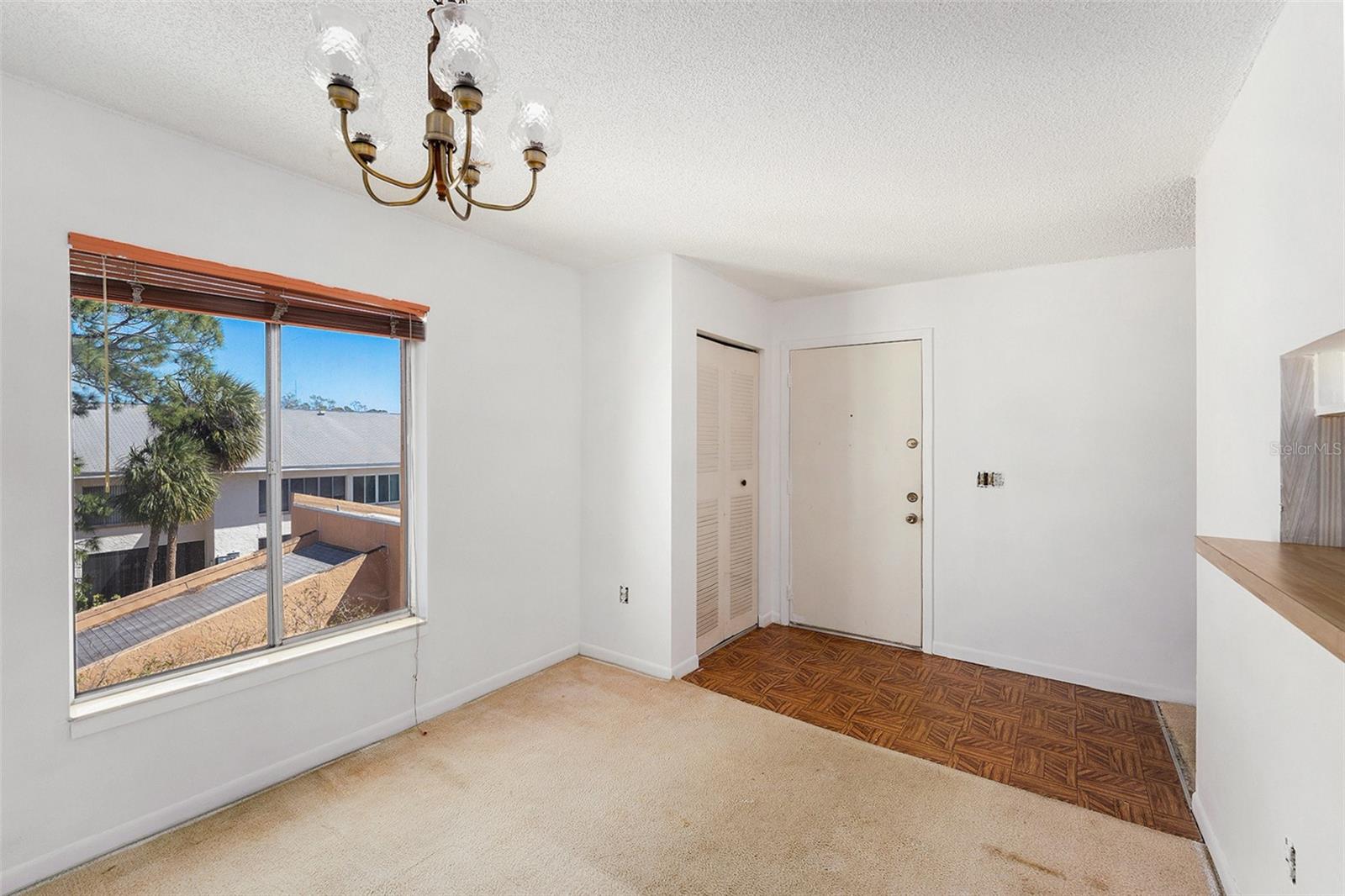 FRONT DOOR/DINING ROOM