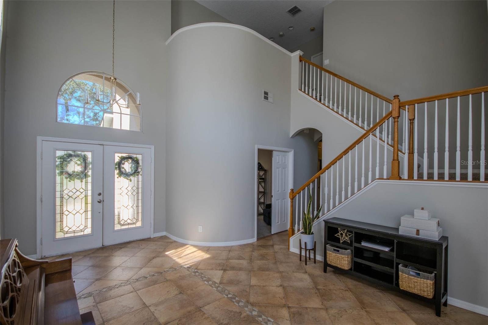 Entry with Cathedral Ceilings