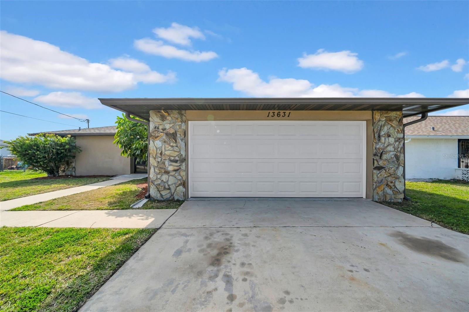 Oversized garage