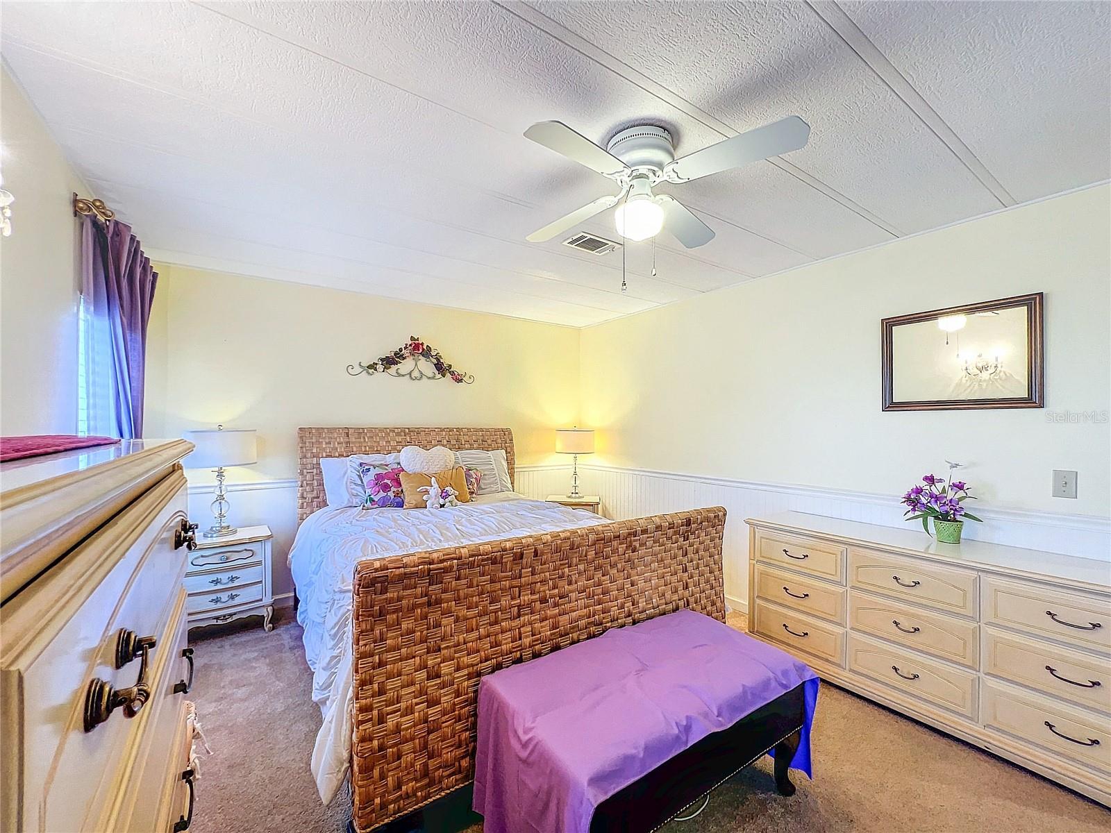 Primary bedroom with Walk-in closet