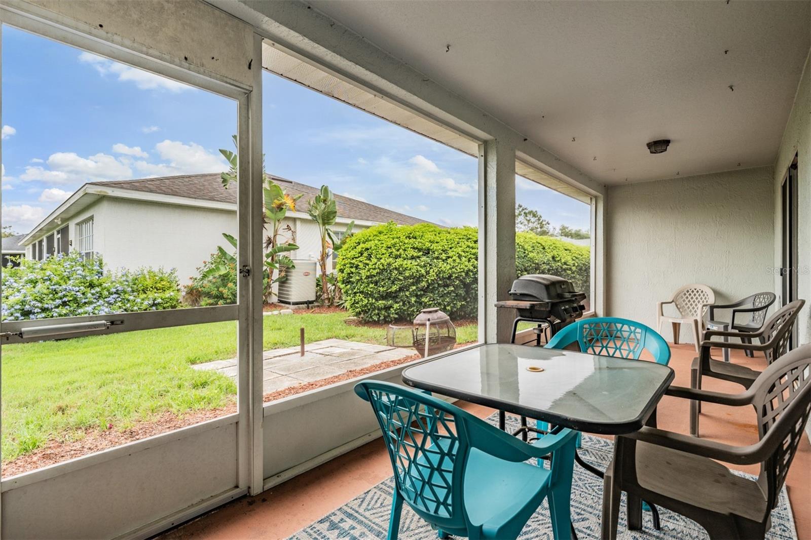 Screened lanai off kitchen