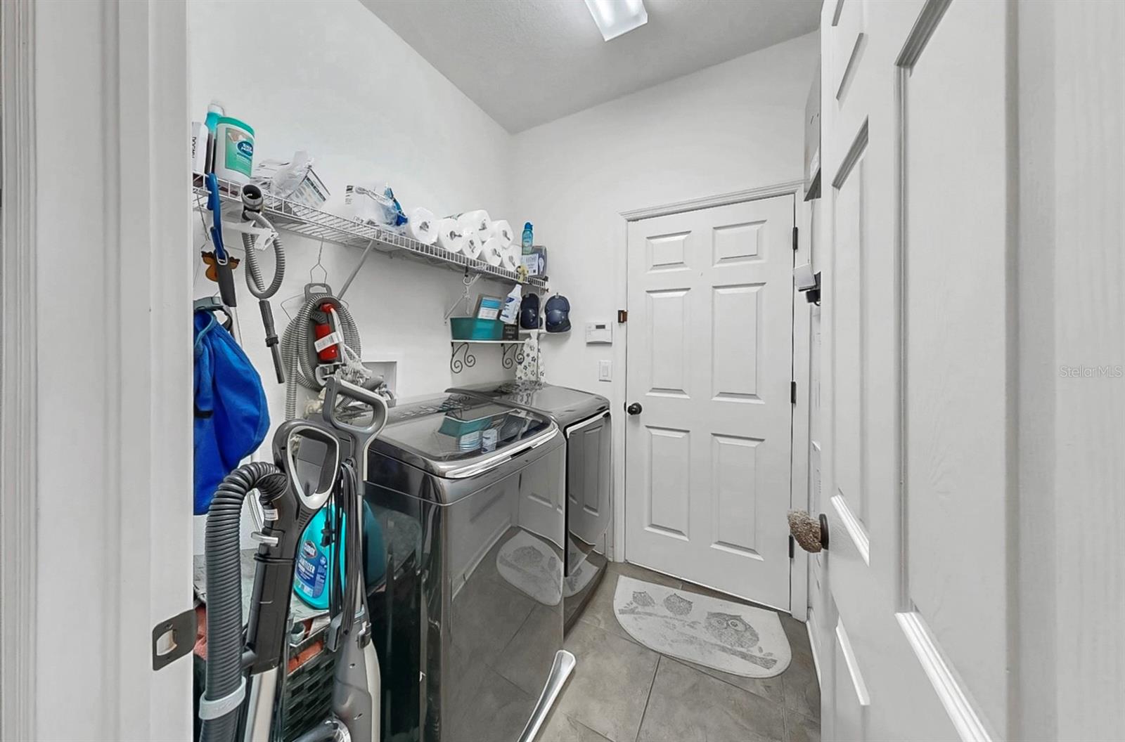 Laundry Room (opens from Garage)