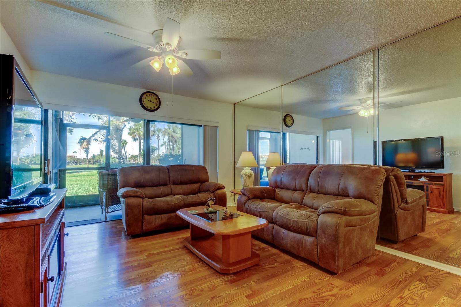 Living Room with sliding doors to lanai