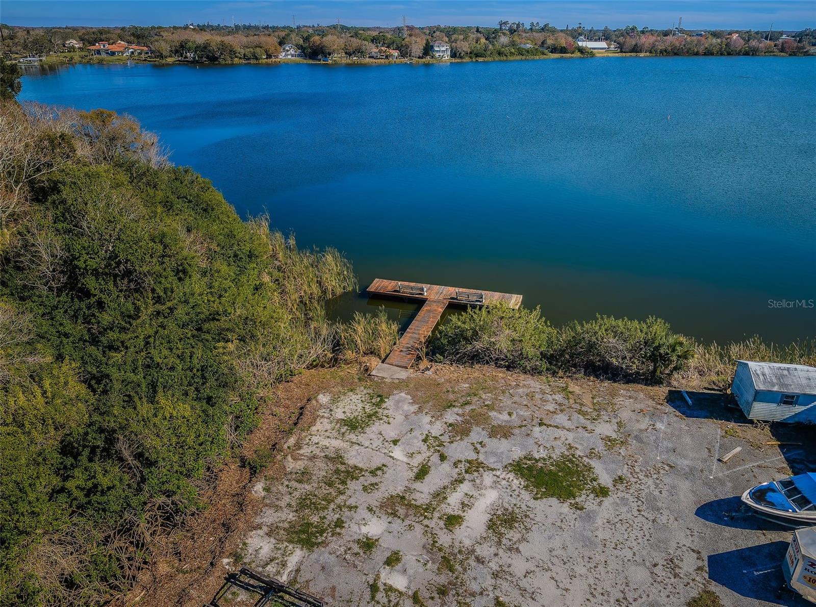 Private Neighborhood Storage Lot and Dock826 Paradise Blvd