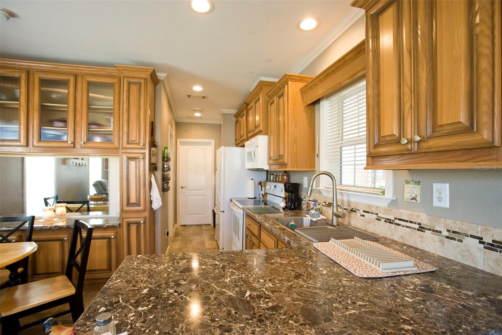 Kitchen w/wood cabinets