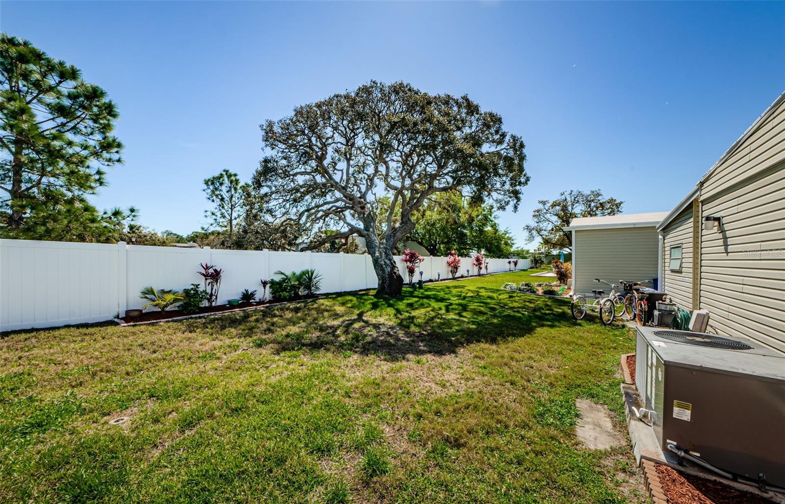 Beautiful back yard with no Rear Neighbors