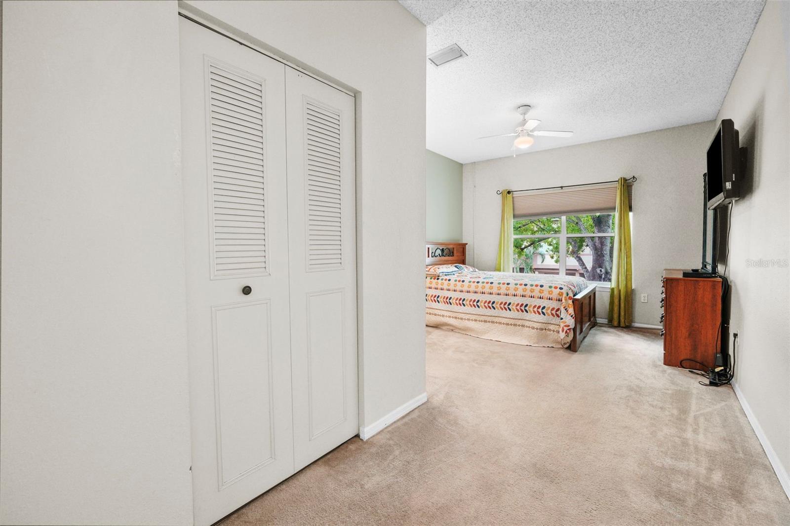 2ND BEDROOM WITH LARGE CLOSET