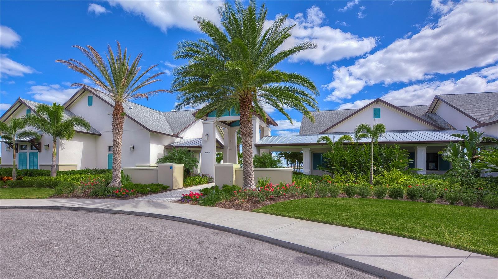 Lucaya Lake Clubhouse