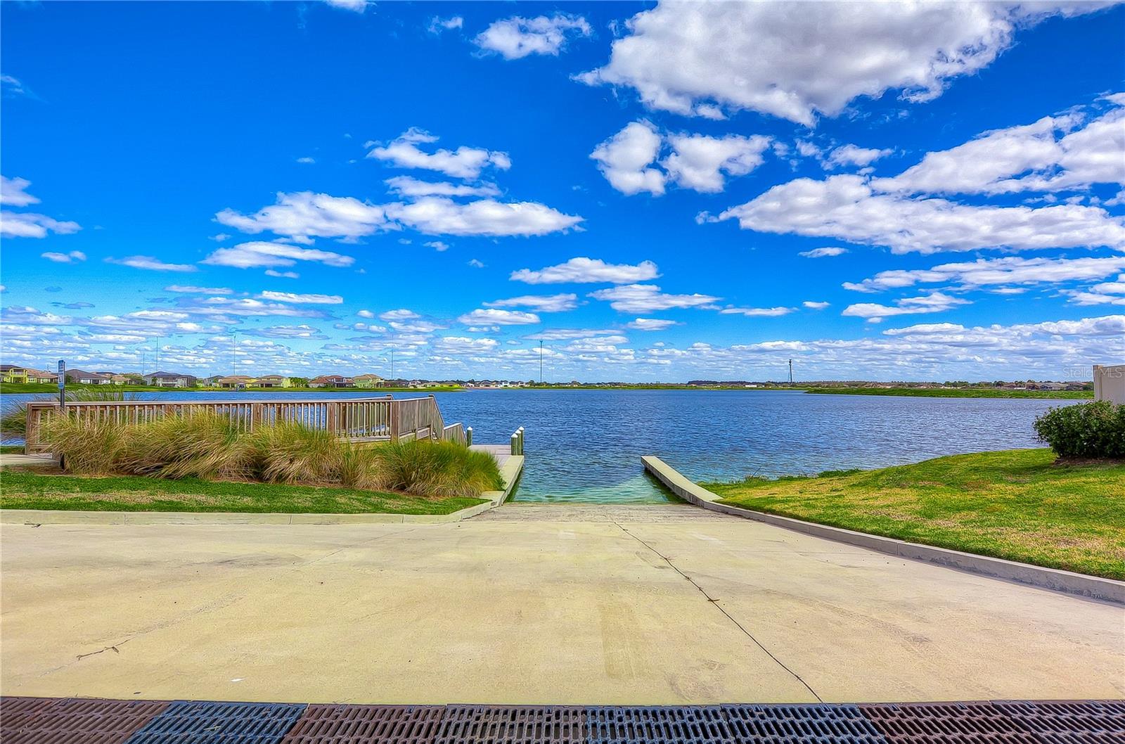 Lucaya Lake
