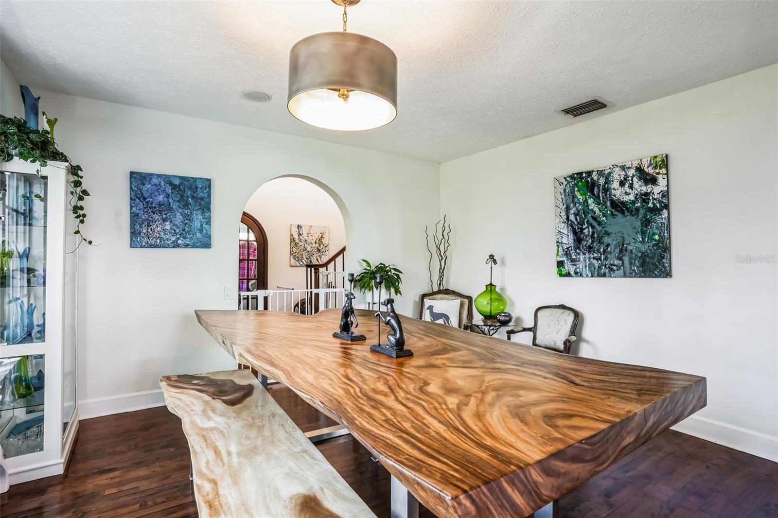 Formal dining room