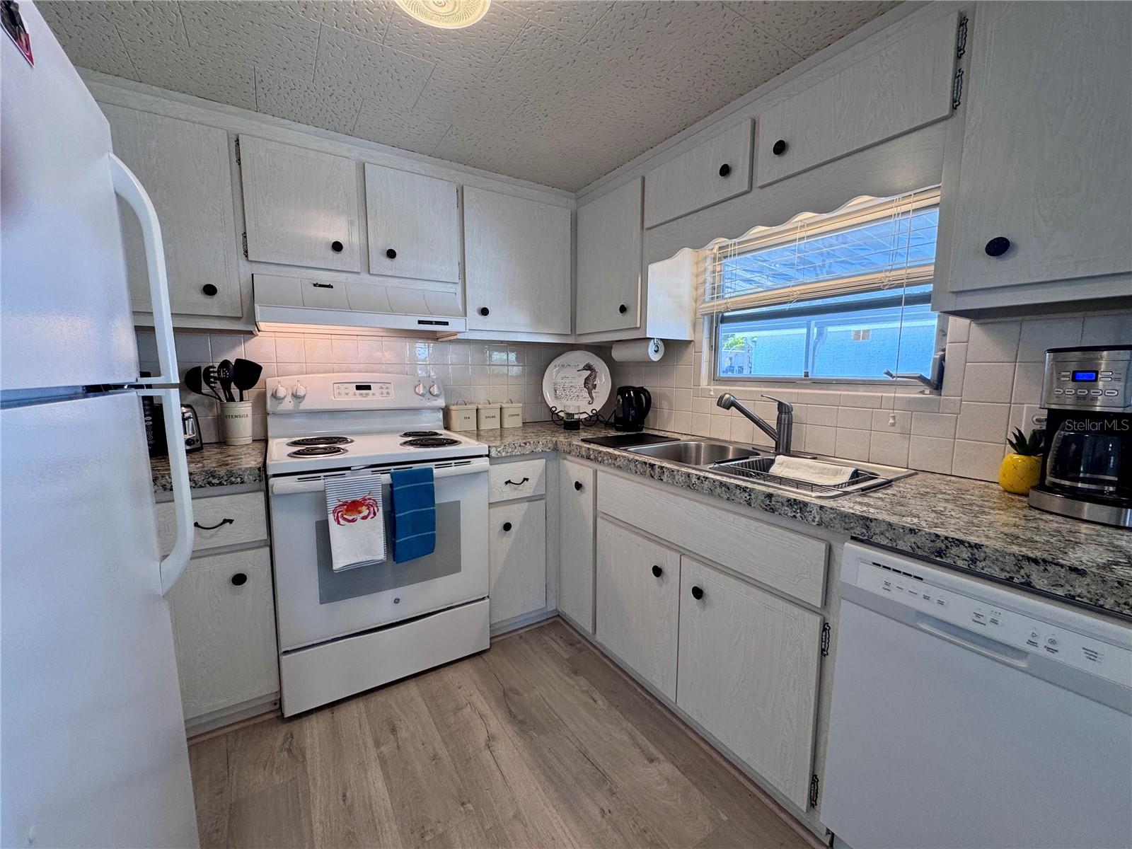 Great Kitchen with lots of storage.